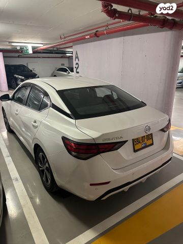 ניסאן סנטרה