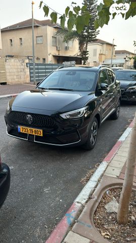 מודעת רכב אם ג'י ZS