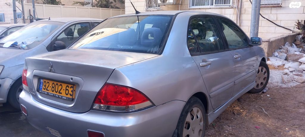 מודעת רכב מיצובישי לנסר