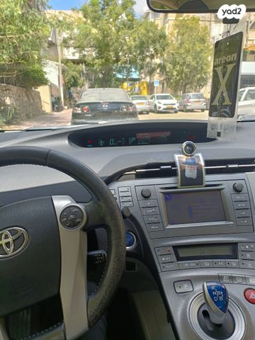 מודעת רכב טויוטה פריוס