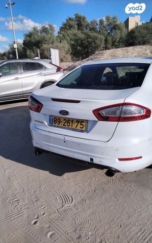 פורד מונדאו