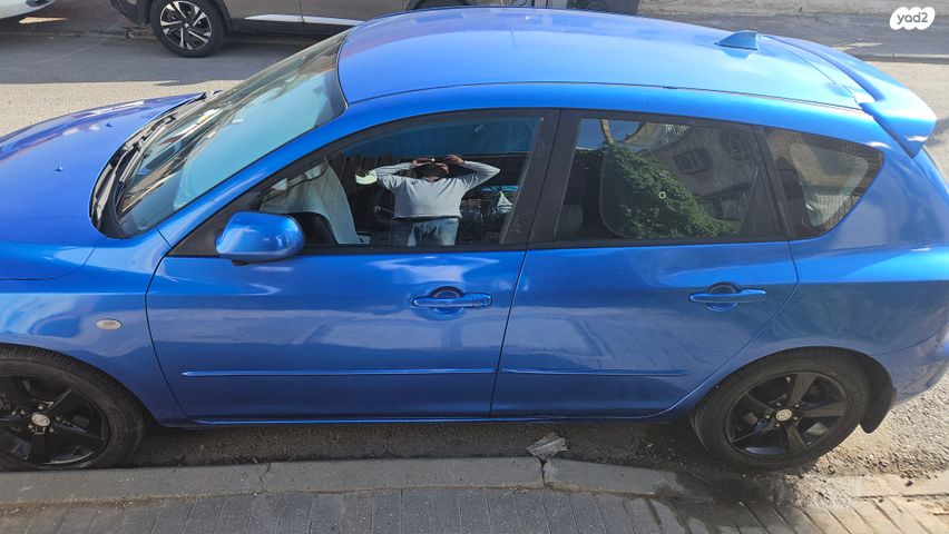 מודעת רכב מאזדה 3