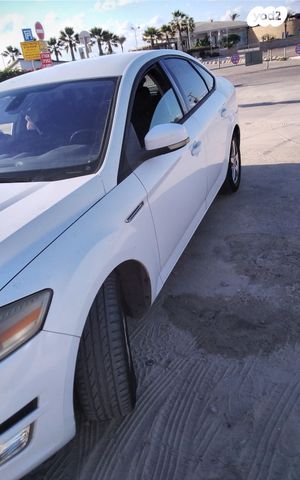 פורד מונדאו