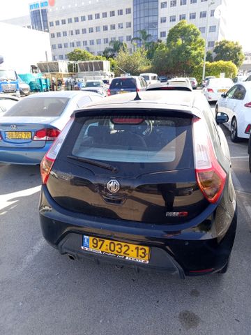 מודעת רכב אם ג'י MG3