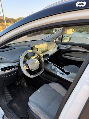 ג׳ילי Geometry C