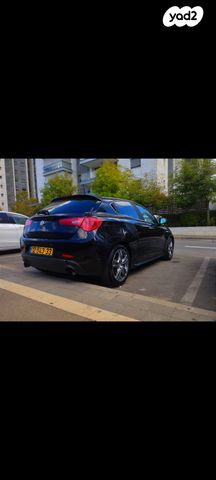 אלפא רומיאו ג'ולייטה