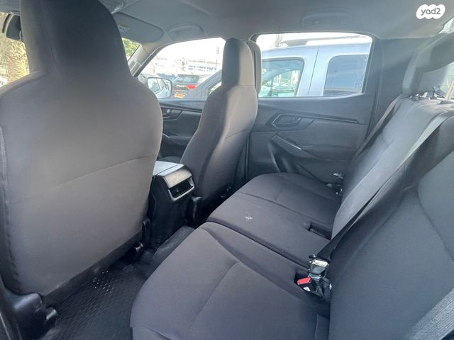 איסוזו די-מקס