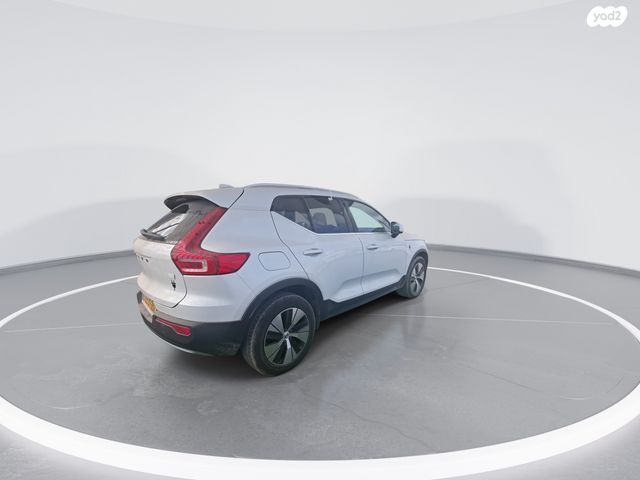 וולוו XC40