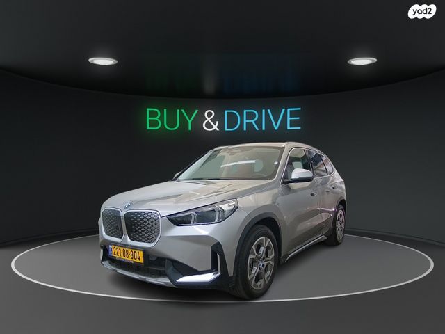 מודעת רכב ב מ וו IX1