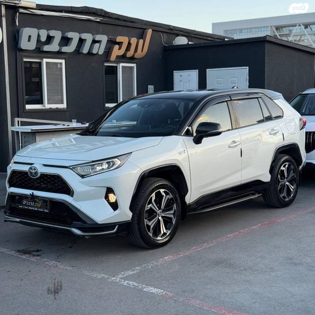 מודעת רכב טויוטה RAV4