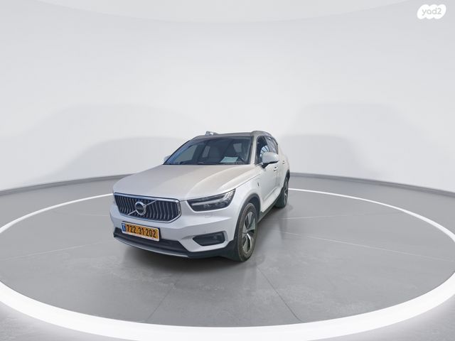 וולוו XC40