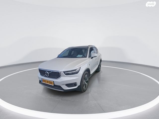 וולוו XC40