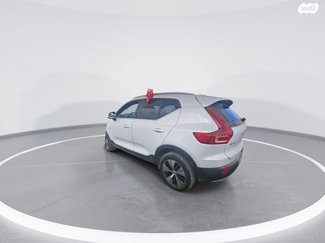 וולוו XC40