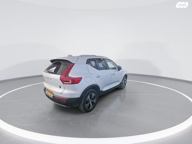 וולוו XC40
