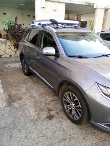 מיצובישי אאוטלנדר