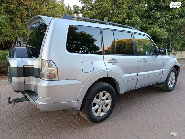 מיצובישי פג'רו