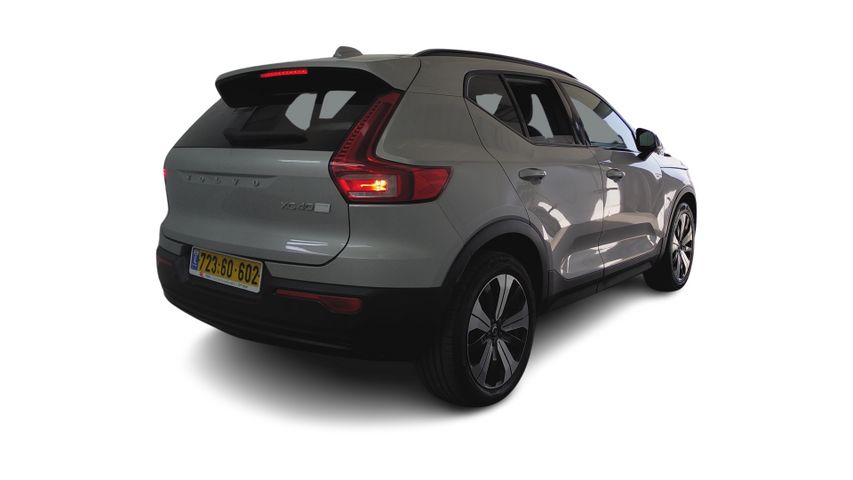 וולוו XC40