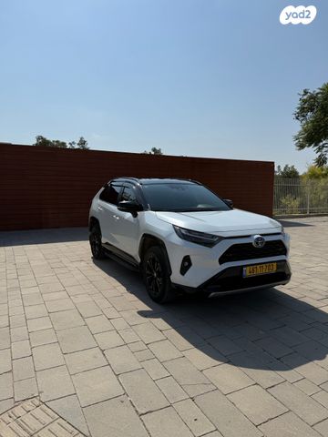 טויוטה RAV4