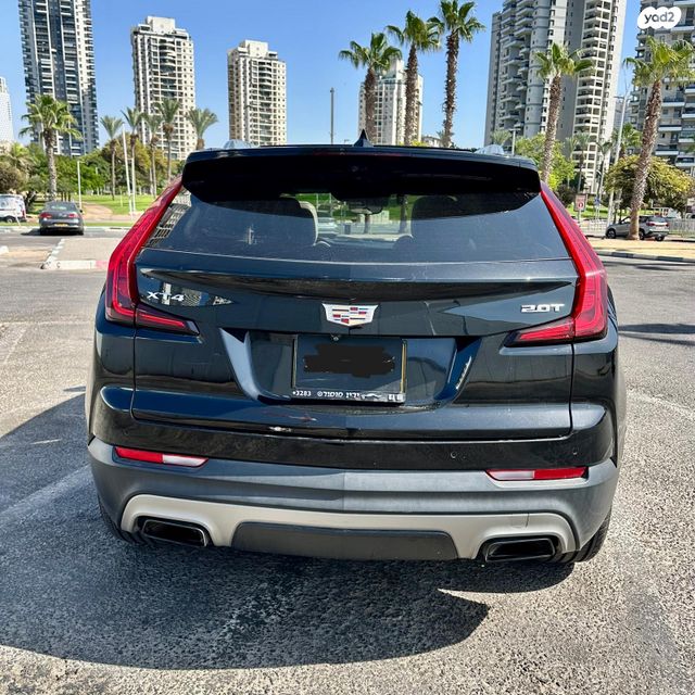 קאדילק XT4