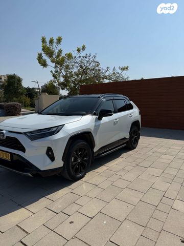 טויוטה RAV4