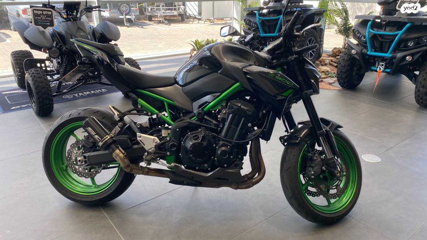 קאוואסאקי Z900