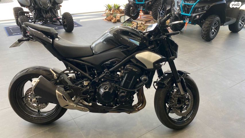 קאוואסאקי Z900