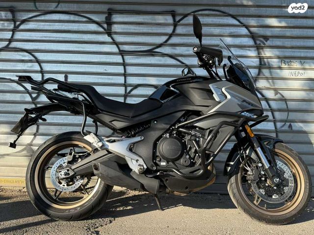 מודעת רכב CF MOTO 700MT