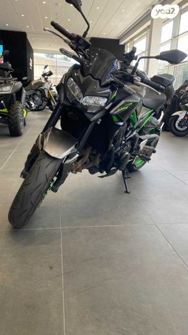 קאוואסאקי Z900