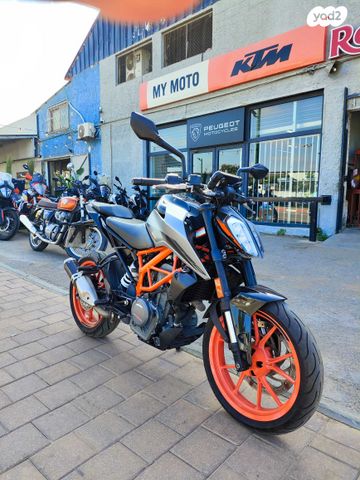KTM Naked Duke 390
