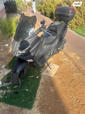 מודעת רכב סאן יאנג ג'וי-מקס Z-250