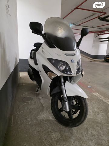 פיאג'ו X-Evo 250