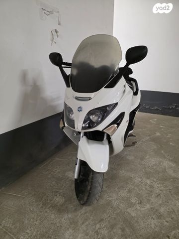 פיאג'ו X-Evo 250