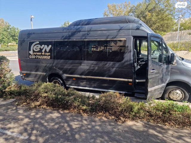 מיניבוסים ורכבי הסעות