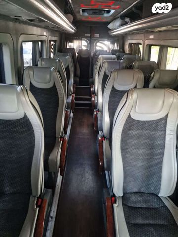 מיניבוסים ורכבי הסעות