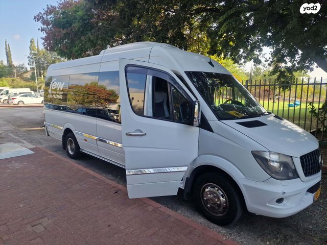 מיניבוסים ורכבי הסעות