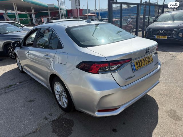 טויוטה קורולה