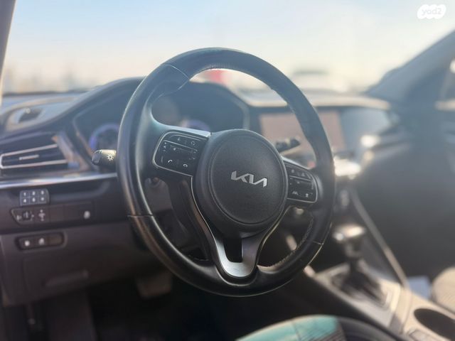 קיה נירו פלוס