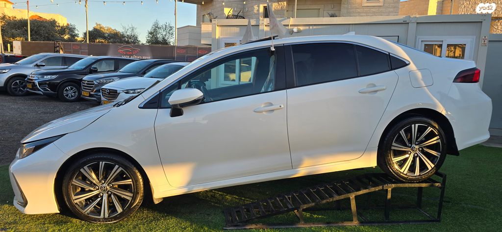 טויוטה קורולה