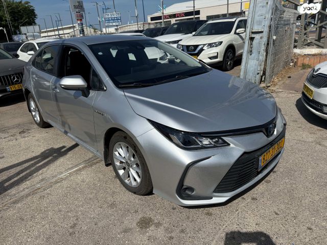טויוטה קורולה
