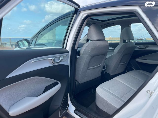 ג׳ילי Geometry C