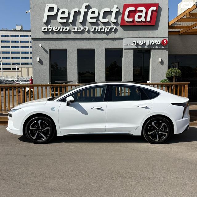 אי.וי איזי  Limo