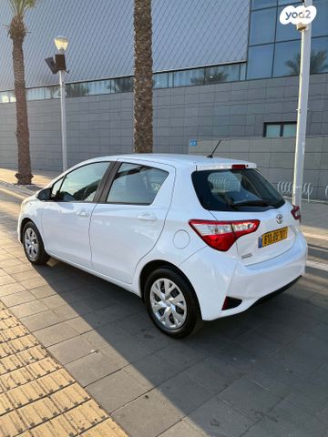 טויוטה יאריס