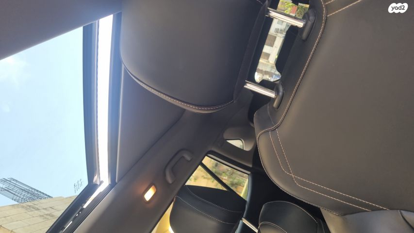 מודעת רכב ג׳יי.איי.סי E-JS4