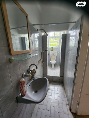 מורדי הגטאות 27