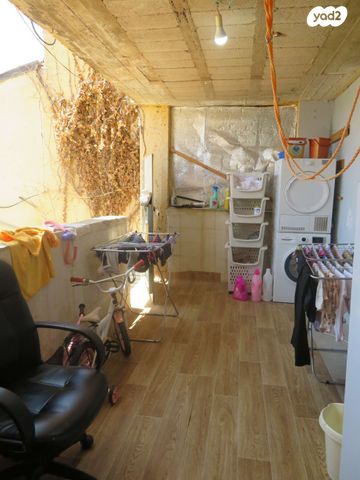 דירת גן, לוחמי הגטאות 42, דרום, צפת