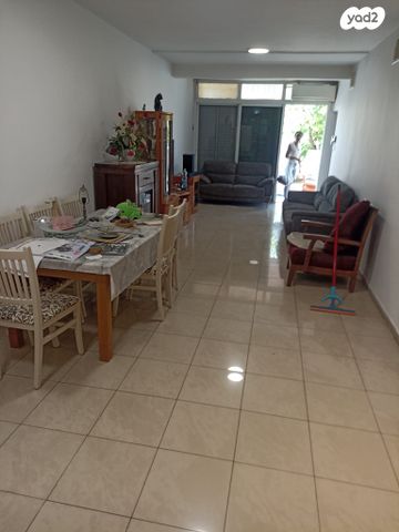 דו משפחתי, דרך משה דיין 126, ביצרון ורמת ישראל, תל אביב יפו