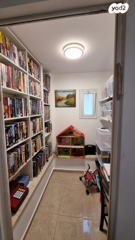 דירת גן, יגאל אלון 10, רמות, ירושלים