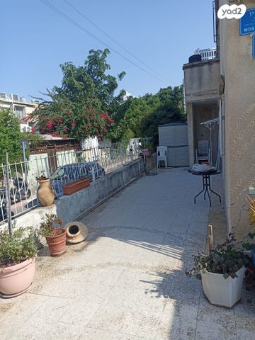 דו משפחתי, דרך משה דיין 126, ביצרון ורמת ישראל, תל אביב יפו