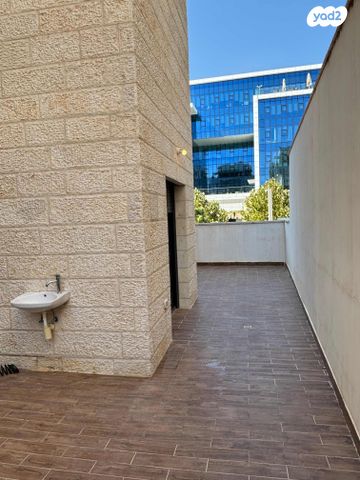 דירת גן, ד"ר משה סנה 17, שאר העיר, מודיעין מכבים רעות