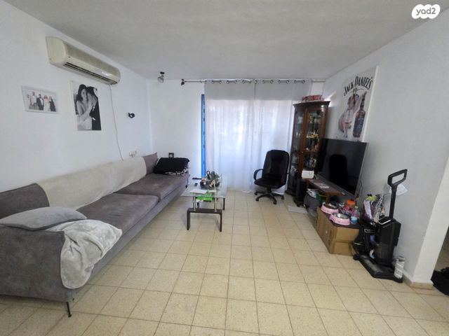 דירה, שקד 48, מורדות טבריה, טבריה